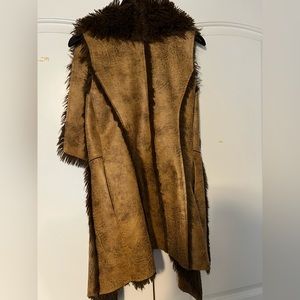 Suede fur vest brown and camel color